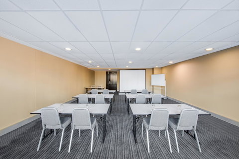 Adina Apartment Hotel Wollongong - Foster Accommodation 35