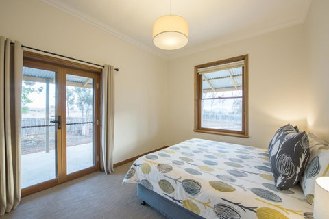 Flinders Bush Retreats - Foster Accommodation 0