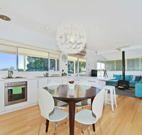 Boat House - Foster Accommodation