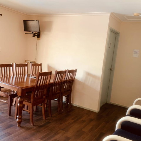 Bay Lodge - Foster Accommodation 3