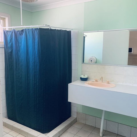 Bay Lodge - Foster Accommodation 25