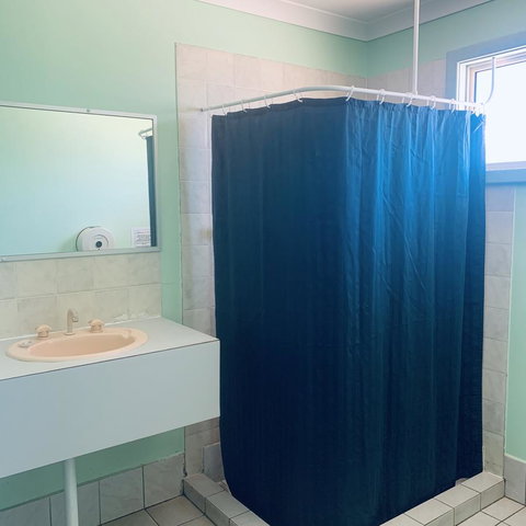 Bay Lodge - Foster Accommodation 17