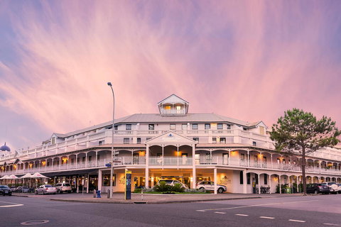 Esplanade Hotel Fremantle - By Rydges - Foster Accommodation 0