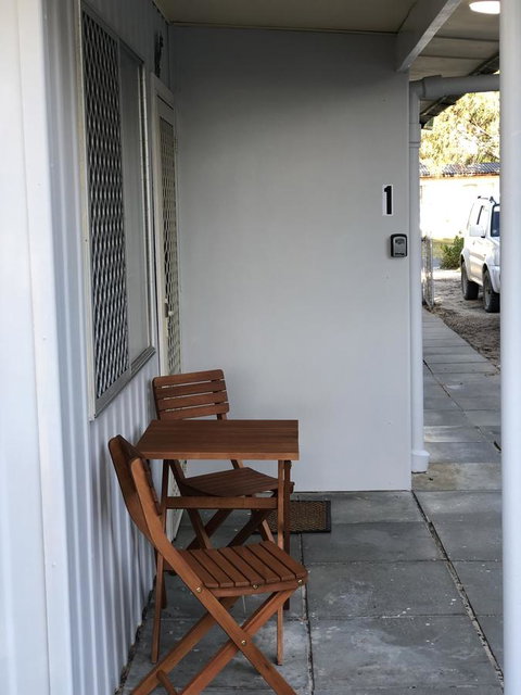 White Sands - Foster Accommodation 10