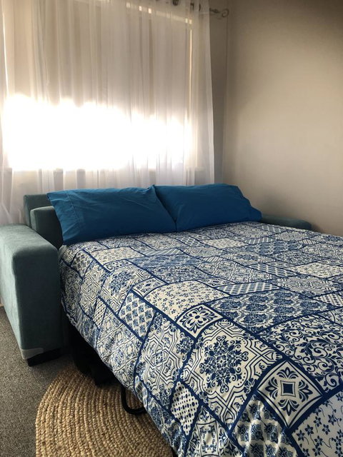 White Sands - Foster Accommodation 8