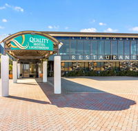 Quality Hotel Lighthouse - Foster Accommodation