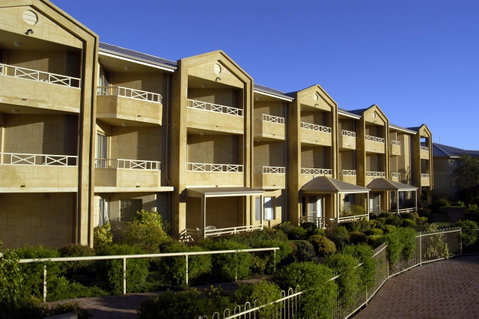 Abbey Beach Resort - Foster Accommodation 30