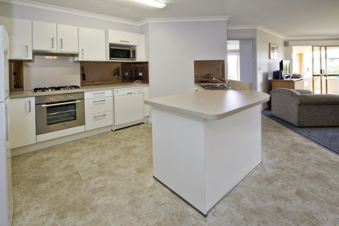 Abbey Beach Resort - Foster Accommodation 21
