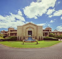 Abbey Beach Resort - Foster Accommodation