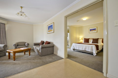 Abbey Beach Resort - Foster Accommodation 12