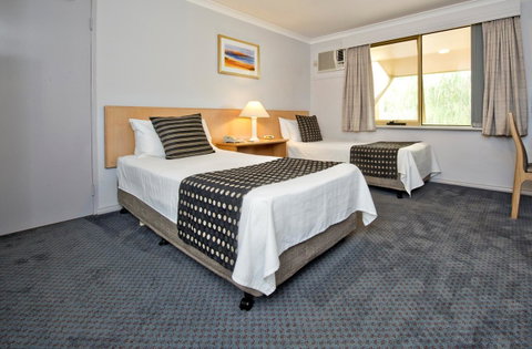 Abbey Beach Resort - Foster Accommodation 22