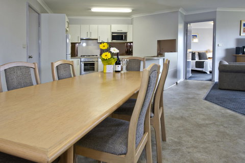 Abbey Beach Resort - Foster Accommodation 18
