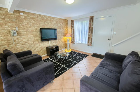 Pelicans Albany Middleton Beach - Foster Accommodation 29