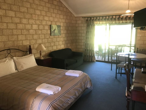 Karri Forest Motel - Foster Accommodation 23