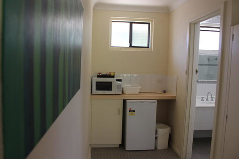 Karri Forest Motel - Foster Accommodation 42