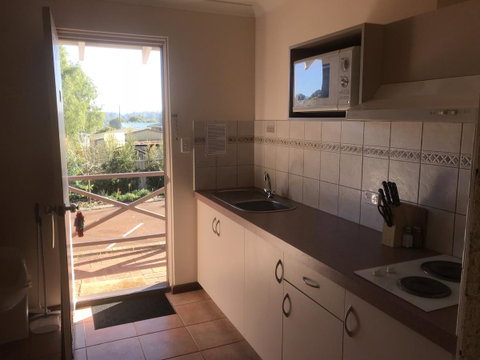 Karri Forest Motel - Foster Accommodation 21