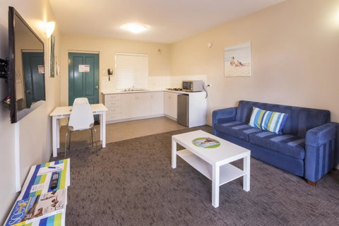 Broadwater Resort WA Tourism Awards 2024 Gold Winner - Foster Accommodation 24
