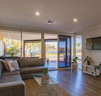 Starboard Views Kalbarri - River Front Apartment - Foster Accommodation
