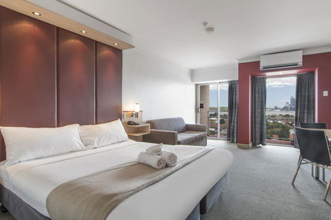 Metro Hotel Perth - Foster Accommodation 0