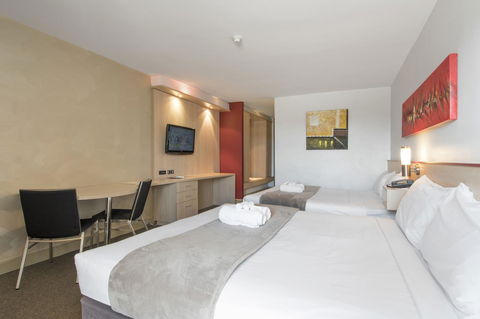 Metro Hotel Perth - Foster Accommodation 24
