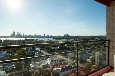 Metro Hotel Perth - Foster Accommodation 6