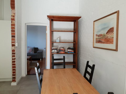 Captain\'s Heritage Cottage - Central Fremantle 2 Bedroom Historic Cottage - Foster Accommodation 3