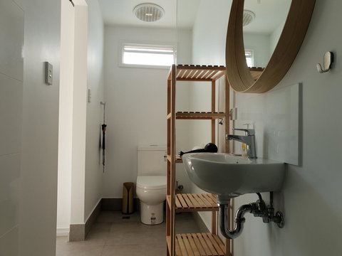 Captain\'s Heritage Cottage - Central Fremantle 2 Bedroom Historic Cottage - Foster Accommodation 11