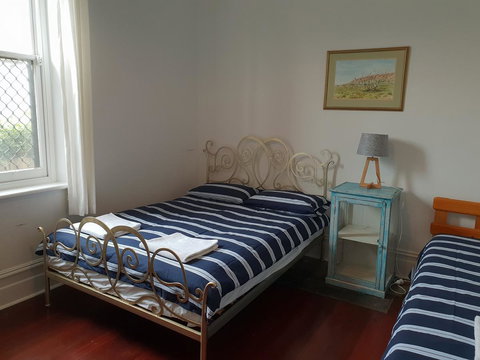 Captain\'s Heritage Cottage - Central Fremantle 2 Bedroom Historic Cottage - Foster Accommodation 6