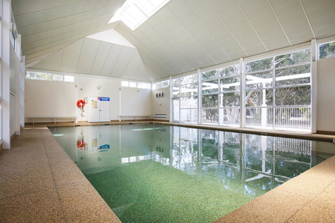 Calming Waters - Pet Friendly - Community Pool - Foster Accommodation 6
