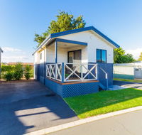 Riverside Cabin Park - Foster Accommodation