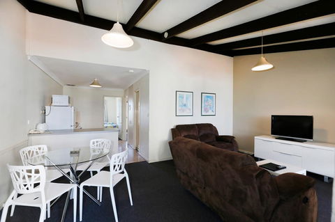 West Beach Lagoon 123 - Location & Views!!! - Foster Accommodation 8