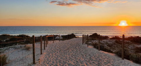 West Beach Lagoon 123 - Location & Views!!! - Foster Accommodation 25