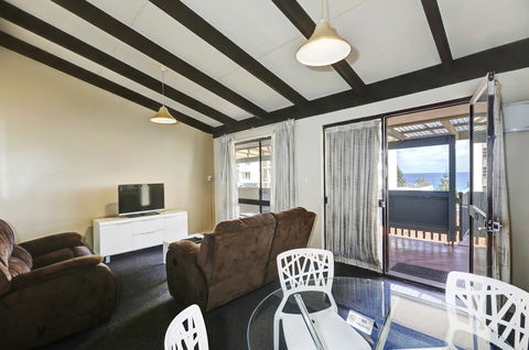 West Beach Lagoon 123 - Location & Views!!! - Foster Accommodation 11
