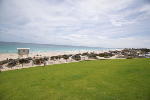West Beach Lagoon 123 - Location & Views!!! - Foster Accommodation 19
