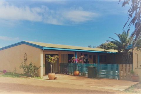 Surf Shack - Foster Accommodation 3