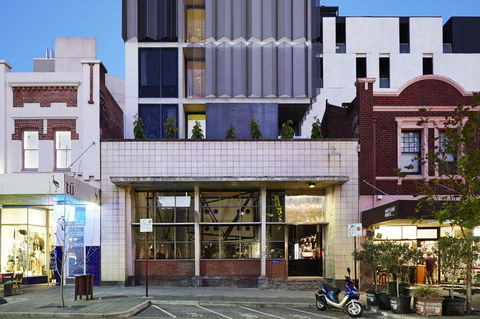 Alex Hotel - Foster Accommodation 33