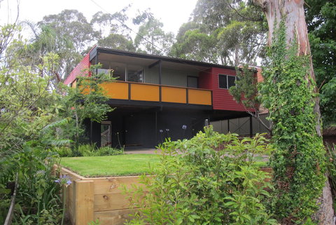 Pendeli Beach House - Foster Accommodation 1
