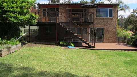 Pendeli Beach House - Foster Accommodation 9