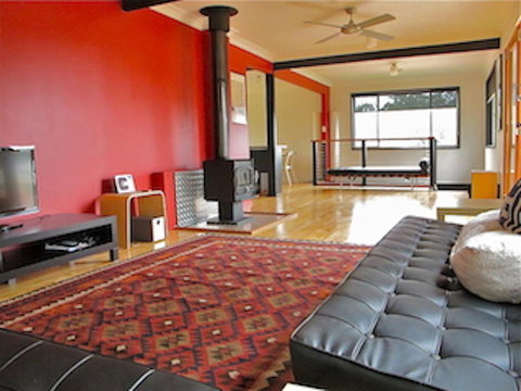 Pendeli Beach House - Foster Accommodation 0