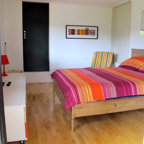 Pendeli Beach House - Foster Accommodation 4