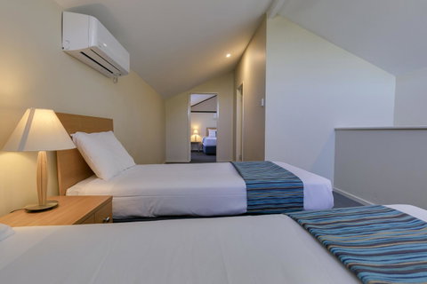 Amalfi Resort - Foster Accommodation 19