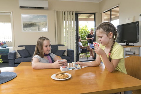 Amalfi Resort - Foster Accommodation 16