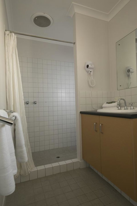 Amalfi Resort - Foster Accommodation 22