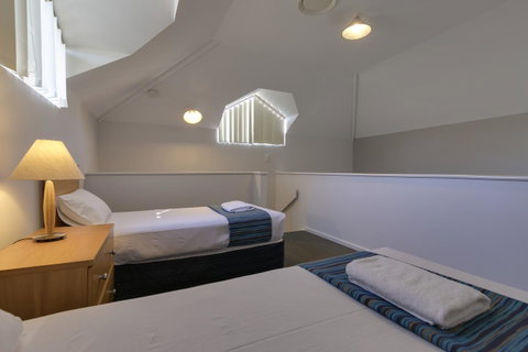 Amalfi Resort - Foster Accommodation 21