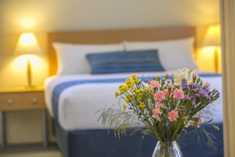 Amalfi Resort - Foster Accommodation 1