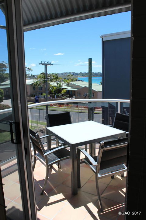 Mollymook Cove Apartments - Foster Accommodation 18