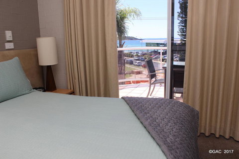 Mollymook Cove Apartments - Foster Accommodation 6
