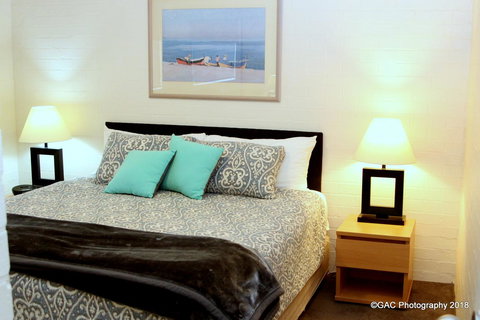 Mollymook Cove Apartments - Foster Accommodation 31