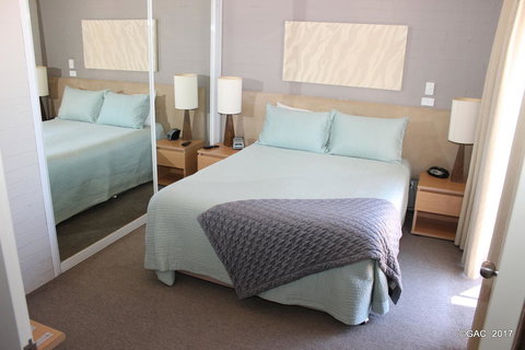Mollymook Cove Apartments - Foster Accommodation 33