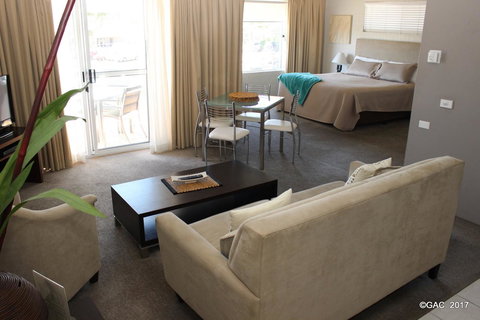 Mollymook Cove Apartments - Foster Accommodation 19